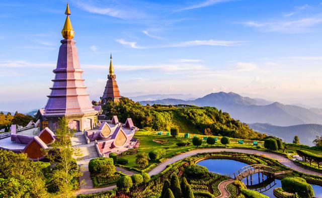 Tailandia tiene una gran cantidad de parques nacionales que albergan una asombrosa biodiversidad y paisajes naturales. Uno de los más conocidos es el Parque Nacional Khao Sok. (Foto: Vou Na Janela)