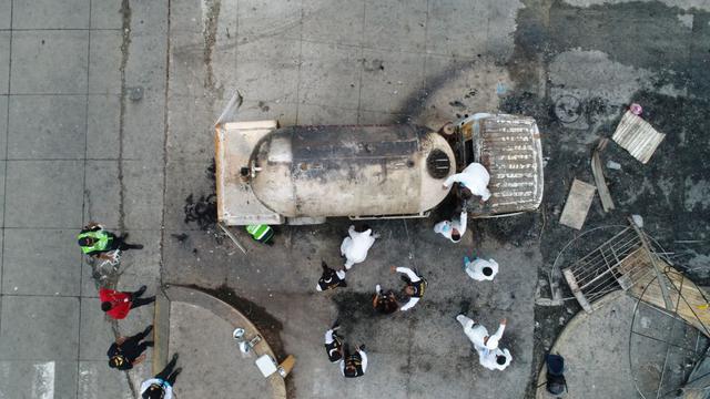 Incendio por fuga de gas dejó al menos 100 personas y 20 viviendas afectadas en Villa El Salvador.  (Carlos Hidalgo / El Comercio)