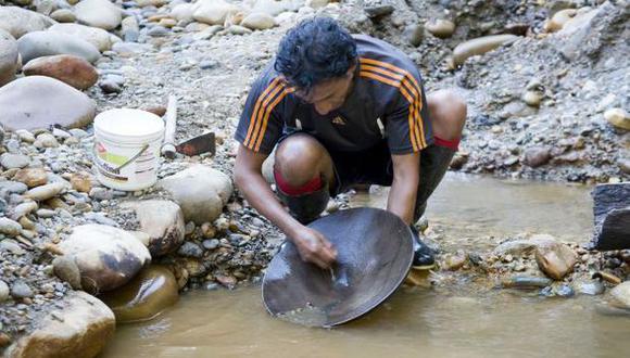 En la Amazonía peruana, en regiones como Madre de Dios, trabajan más de 20 mil personas en la minería artesanal. (Foto: El Comercio)