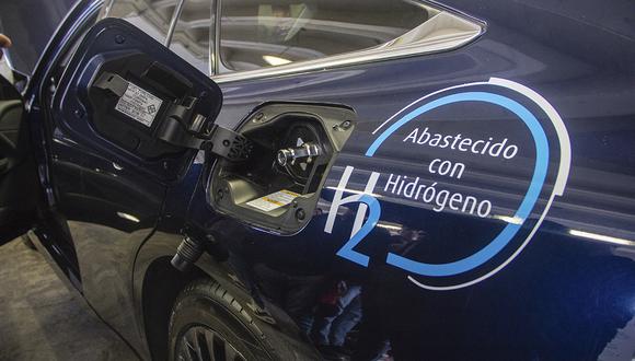 Toyota exhibió en universidades de Lima las cualidades del auto de hidrógeno. (Foto: Daniel Bedoya Ramos)