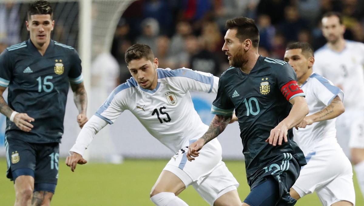 Argentina vs. Uruguay EN VIVO vía TyC Sports: transmisión internacional cometió tremendo error con los nombres de los futbolistas. (Foto: AFP)