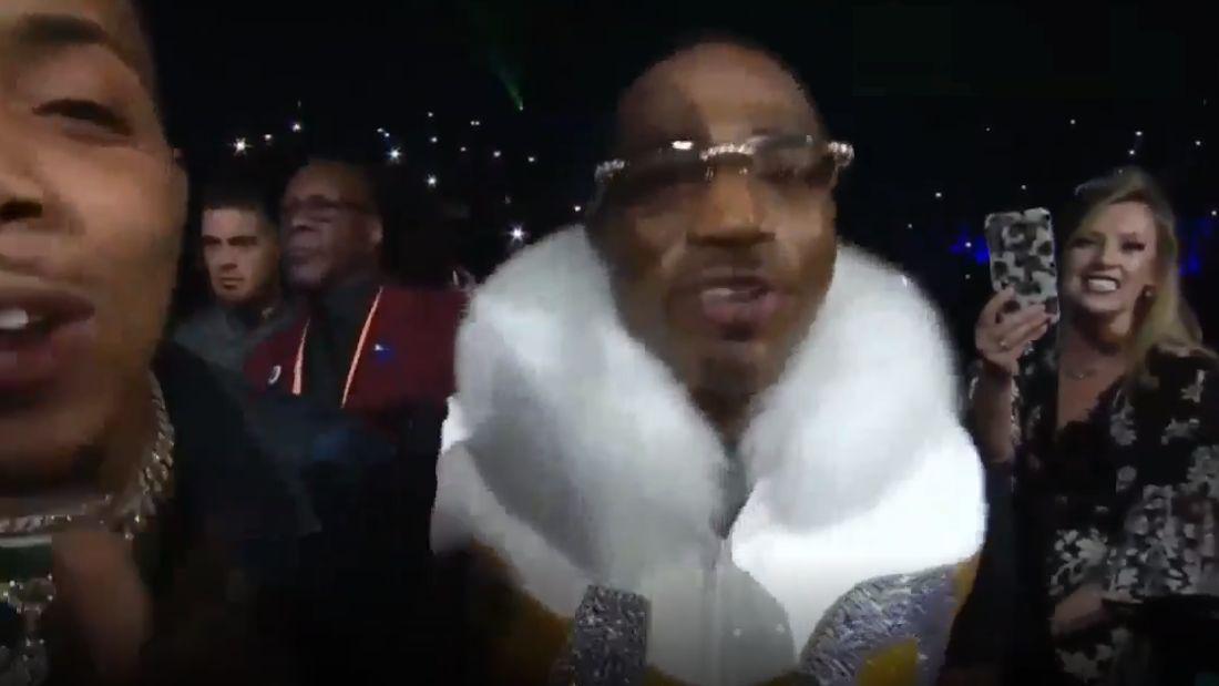 Pacquiao vs. Broner EN VIVO: estadounidense entró a ritmo de rap y con lentes con diamantes | VIDEO. (Foto: Captura de pantalla)