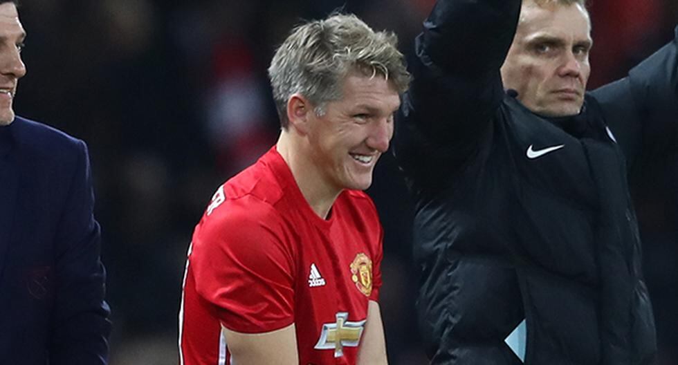 Bastian Schweinsteiger había sido excluido del plantel principal del Manchester United por José Mourinho. Sin embargo, recurrió a él para enfrentar al West Ham. (Foto: Getty Images)