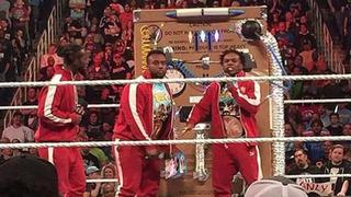 WWE Extreme Rules 2016: The New Day llega humillado al evento