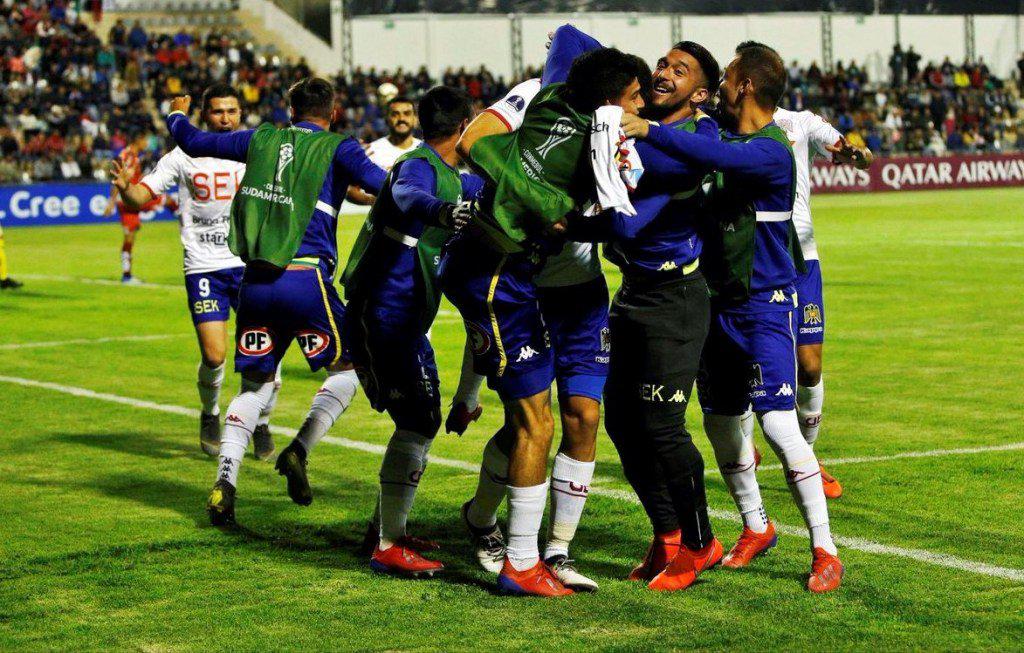 Mushuc Runa y Unión Española igualaron 1-1 an ambos cotejos y forzaron la tanda de penales que favoreció al cuadro chileno en el estadio Bellavista de Ambato. (Foto: Andres Benavides)