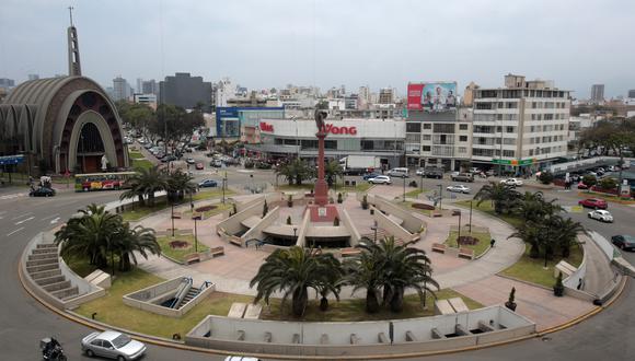 En la zona donde se proyectan las obras hay centros comerciales, librerías y restaurantes. (Foto: Archivo El Comercio)