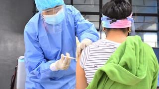 Tacna: informan que el 80 % de la población recibió la primera dosis y 56 mil aún no se vacunan 