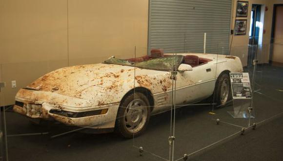 Museo de Corvette podría mantener agujero como atractivo