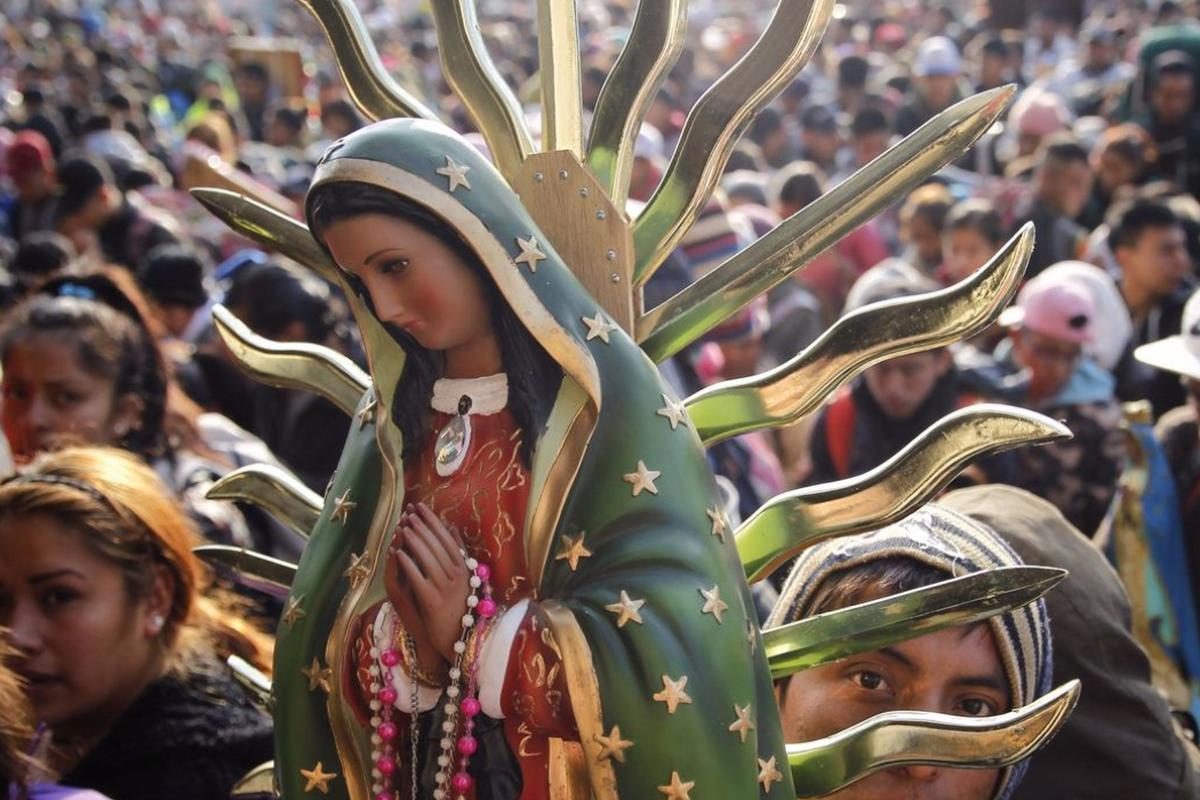 Celebrando a La Virgen de Guadalupe