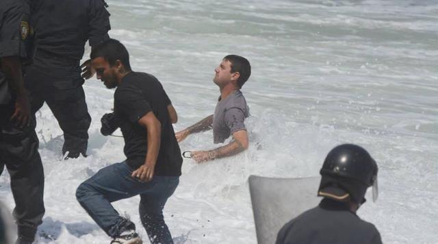 Costa Verde: así la policía desalojó a tablistas en La Pampilla - 10