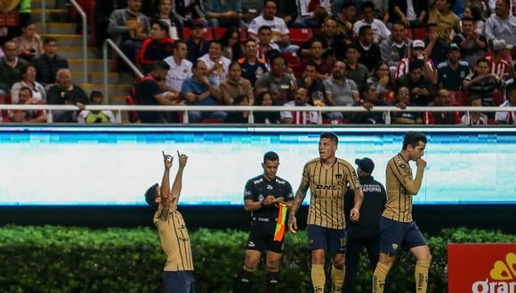 Chivas de Guadalajara se despidió de la Copa MX. Fue eliminado por Pumas UNAM, que en la siguiente instancia se enfrentará a Juárez FC. (Foto: MARCA Claro)