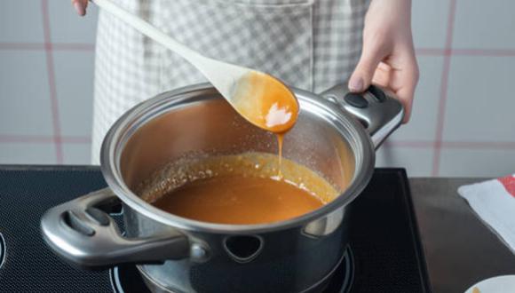 Sacar el azúcar de la olla es mucho más fácil de lo que piensas. | Imagen referencial: istockphoto