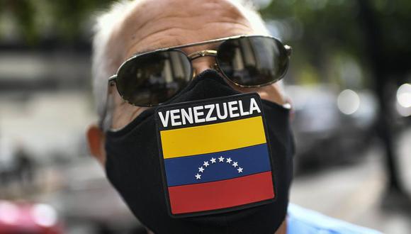El gobierno de Venezuela afirma que desde marzo, cuando el coronavirus COVID-19 se detectó en el país y hasta la fecha, se han presentado un total de 1.819 casos y 18 fallecidos. (Foto: AP / Matias Delacroix)
