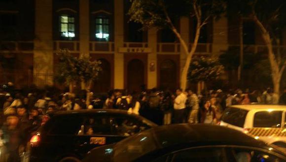 Estudiantes toman local de la Universidad Federico Villarreal