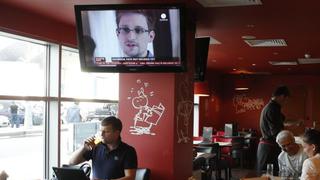 Edward Snowden salió del aeropuerto de Moscú y entró a Rusia
