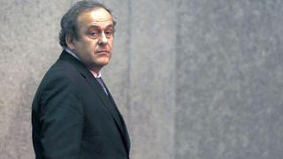 Platini dimitirá como presidente de UEFA tras sanción de 4 años