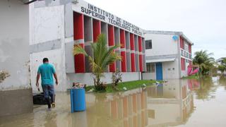 Tumbes: intensa lluvia inundó varias instituciones educativas