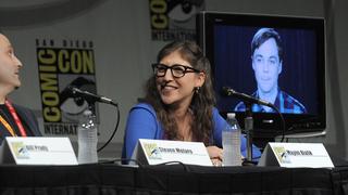 Instagram: Mayim Bialik revela que su novio la dejó antes de Navidad