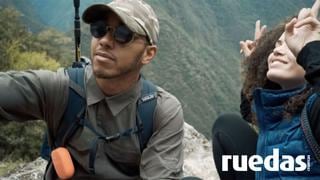 Lewis Hamilton llegó al Perú para visitar Machu Picchu