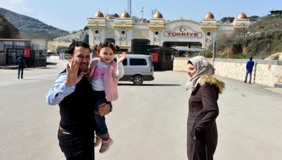 La familia de Abdullah al-Mohammad pudo ingresar a Turquía como refugiada. (Foto: Twitter)