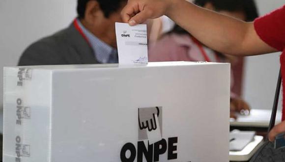 El JNE estableció que los peruanos residentes en el exterior podrán votar, con lo cual corrigió un error detectado días atrás.