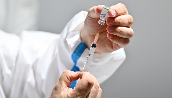 Este domingo llegarán las primeras  vacunas de Sinopharm. (Foto: AFP).