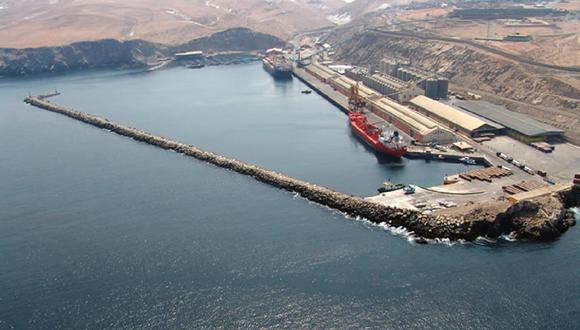 El puerto de Matarani. (Foto del Ministerio de Transporte y Comunicaciones de Perú)