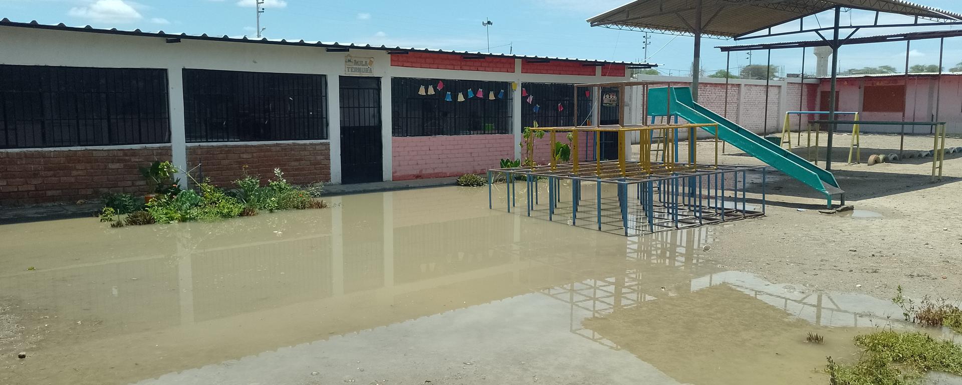 El 55 % de estudiantes de colegios públicos no inició sus clases por lluvias: las medidas que tomará el Minedu