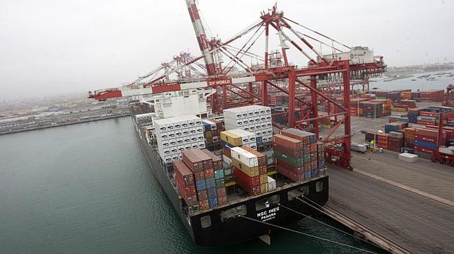 Exportaciones peruanas se desplomaron 14% en octubre