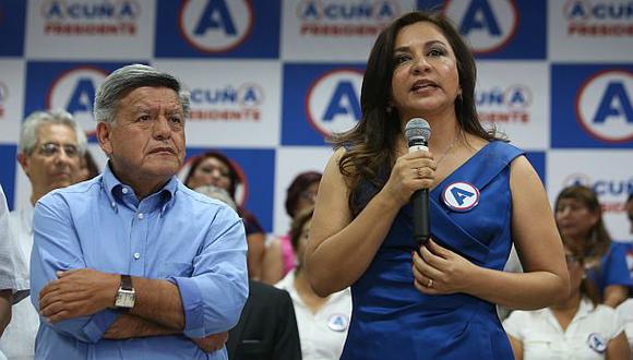 Espinoza está a favor de revisar beneficios de ex presidentes