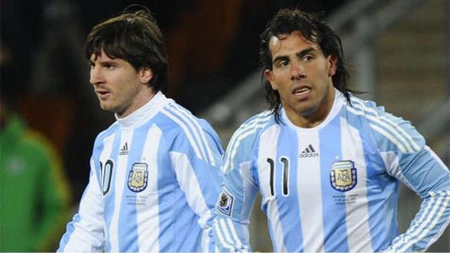 Lionel Messi y Carlos Tévez fueron compañeros en la selección Argentina (Foto: AFP)