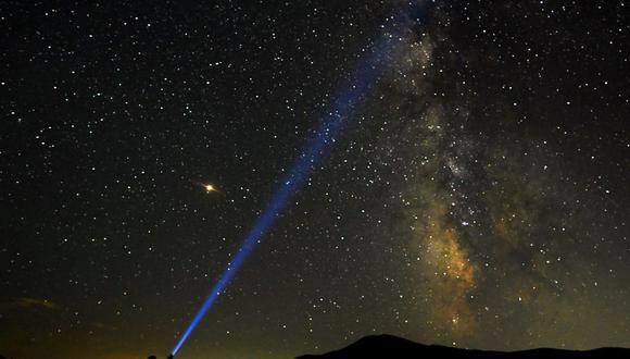 Las Eta Acuáridas nacieron del Cometa Halley, serán más visibles durante la noche del 6 de mayo desde los países del hemisferio sur. (Imagen ilustrativa: Ognen Teofilovski/ Reuters)