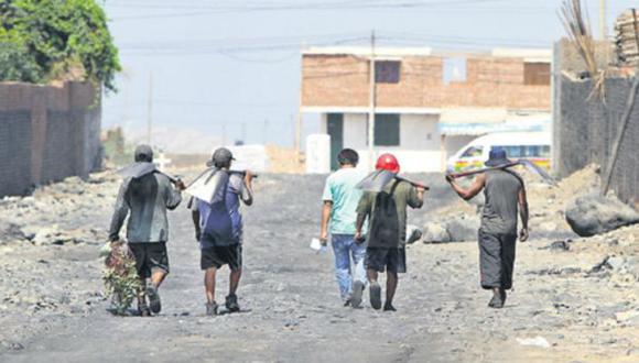 Muchos de los menores son obligados a trabajar por sus propios padres, seg&uacute;n autoridades de Huanchaco. (Foto: Archivo El Comercio)
