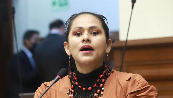 De manera sorpresiva, Kelly Portalatino fue anunciada como la nueva vocera del grupo parlamentario. Los alternos serán Flavio Cruz Mamani y Milagros Riva Chacara. (Foto: Congreso)