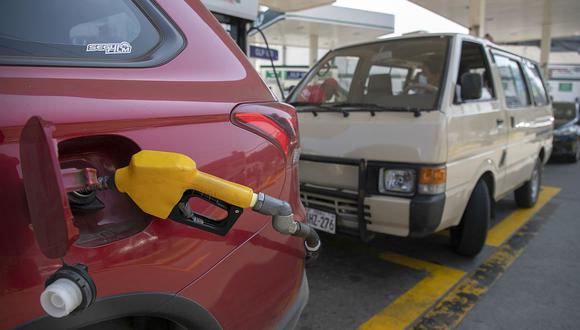 Los precios de los combustibles varían día a día. Conoce aquí dónde conseguir las tarifas más bajas. (Foto: Eduardo Cavero / GEC)