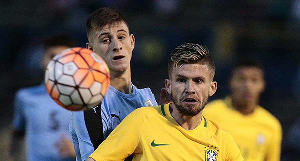 El agónico gol de Matías Viña le dio el triunfo a Uruguay sobre Brasil por 2-1. Los charrúas son líderes absolutos del hexagonal final del Sudamericano Sub 20. (Foto: EFE)