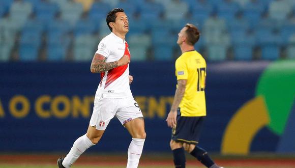Gianluca Lapadula anotó el descuento de Perú ante Ecuador por la Copa América 2012. (Foto: AFP)