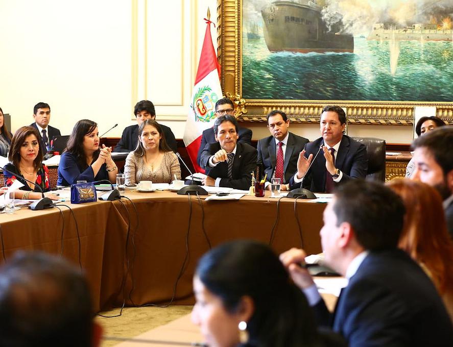 El presidente del Congreso, Daniel Salaverry, protagonizó varios incidentes en el debate del Consejo Directivo. (Foto y video: Congreso de la República)