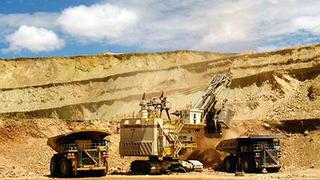 Glencore baja producción, vende minas y los minerales suben