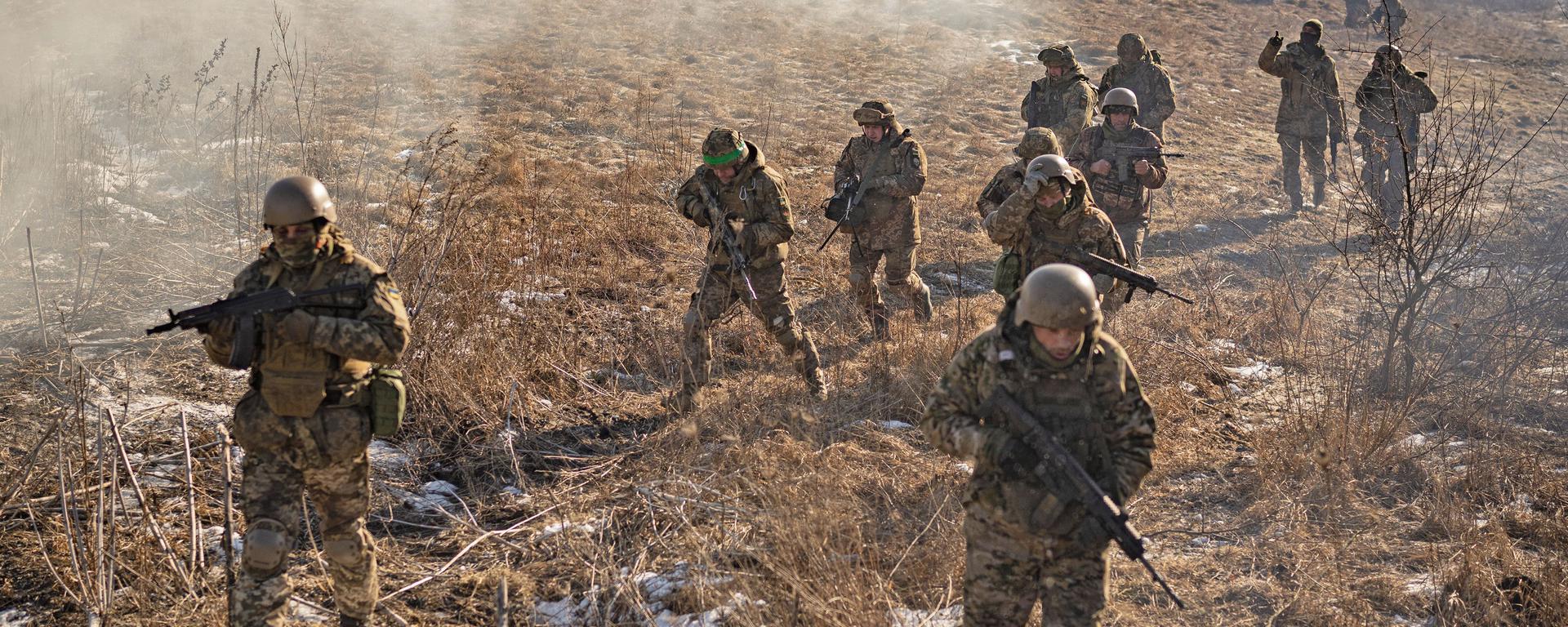 Tanques, deshielo y nuevas estrategias: ¿qué cambios trae para la guerra en Ucrania el fin del invierno?