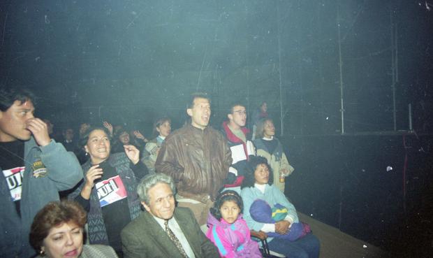 Photograph of Raúl Romero during the Shakira concert.  Previously, the artist was interviewed on her program "De Dos a Cuatro".