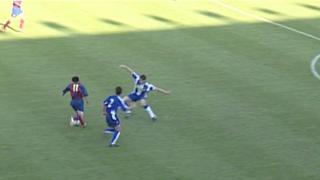 Lionel Messi: con 17 años marcó golazo en el Barza B (VIDEO)