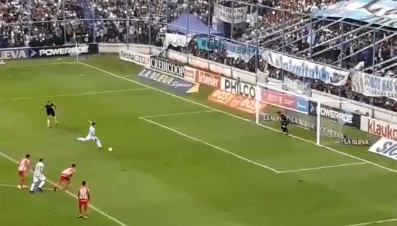 Atlético Tucumán vs. San Martín de Tucumán EN VIVO: 'Pulga' Rodríguez marcó 1-0 de penal | VIDEO. (Foto: Captura de video)