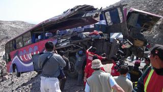 Bus cayó a un abismo y murieron cuatro personas