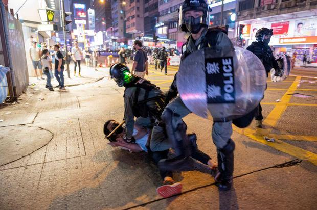 La policía reprimió con dureza a los manifestantes en 2019. (GETTY IMAGES).