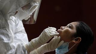 El mundo registra 378.000 casos de coronavirus en un día, tercer récord global consecutivo, informa la OMS