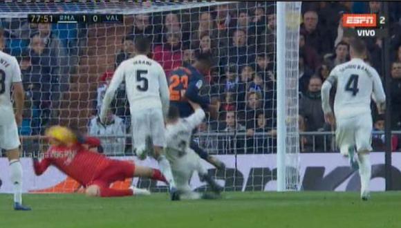 Real Madrid vs. Valencia: el atajadón de Thibaut Courtois que evitó el 1-1 con la cara. (Foto: captura)