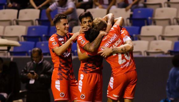 Puebla tuvo unos minutos para el olvido y se dejó voltear al partido ante Veracruz por la jornada 4 del campeonato. Los peruanos Santamaría y Cartagena fueron titulares en sus equipos. (Foto: Twitter)
