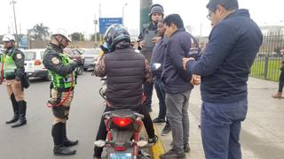 Surco multará con S/ 4,300 a conductores que realicen taxi en motocicleta | #NoTePases