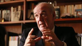 García Belaunde: "Piñera desconoce tratados internacionales"